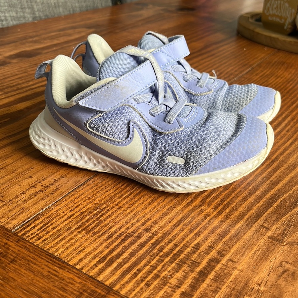 Nike Revolution 12c